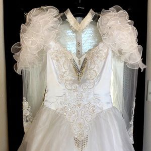 Vintage San-Martin Wedding Dress w/Hat
